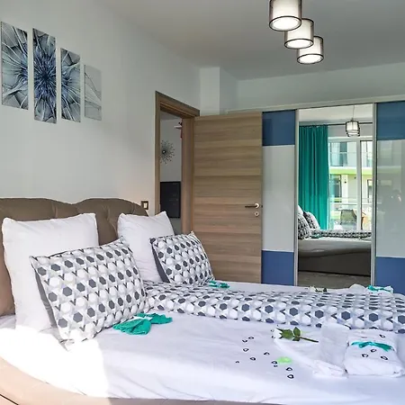 Sonnenstrand - N Pool Mamaia