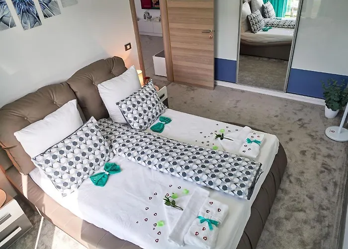 Sonnenstrand - N Pool Apartmán Mamaia